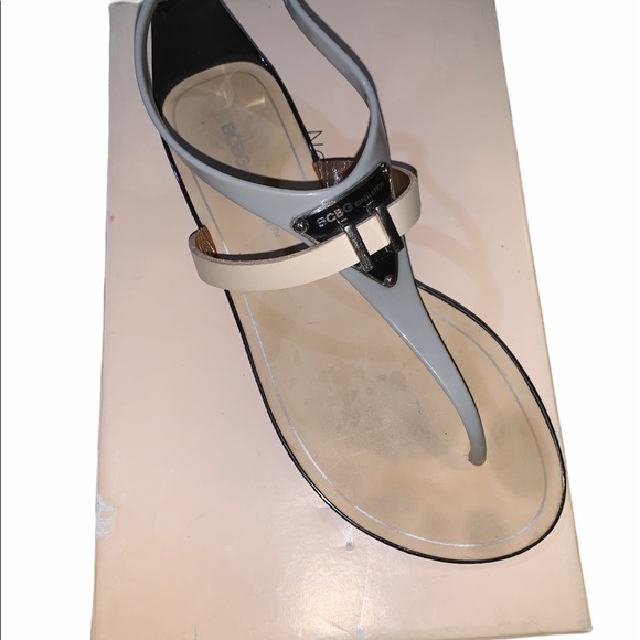 BCBG Calantha Flat Thong Sandals - Picture 2 of 4